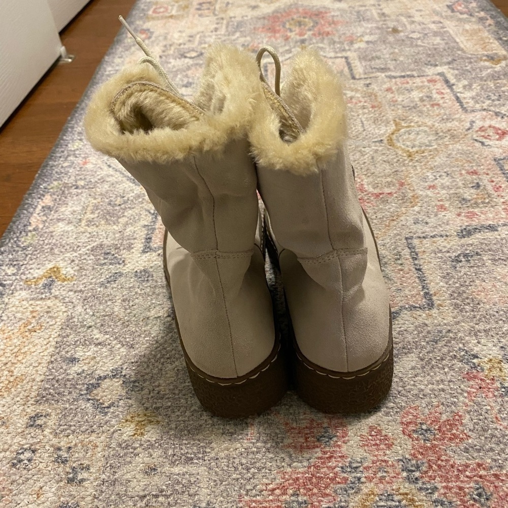 G.H. Bass & Co. Women’s Light Tan Fur-Lined Square Toe Winter Size 8.5 Boots NWT - Picture 4 of 11